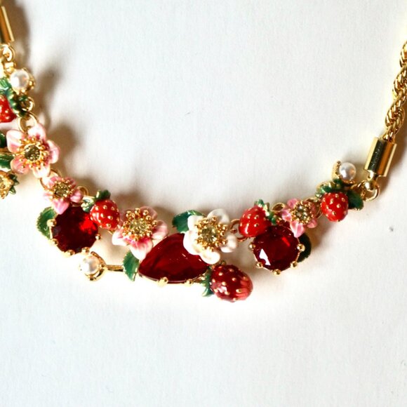 Nice necklace with flowers, strawberries and red stones - Picture 3 of 7